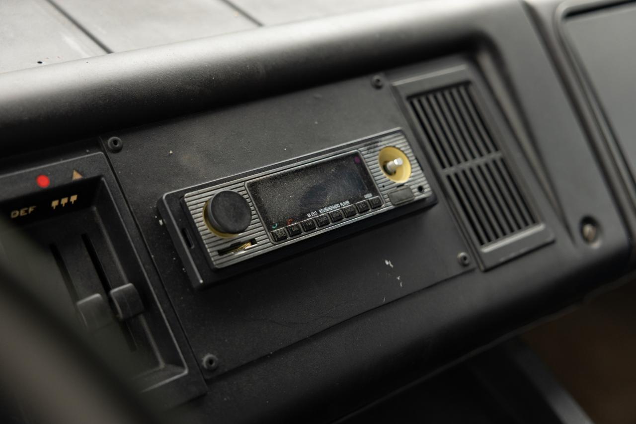 1982 Mercedes - Benz 608D (Flatbed)