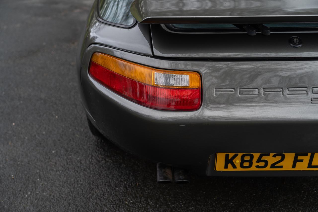 1993 Porsche 928 GT