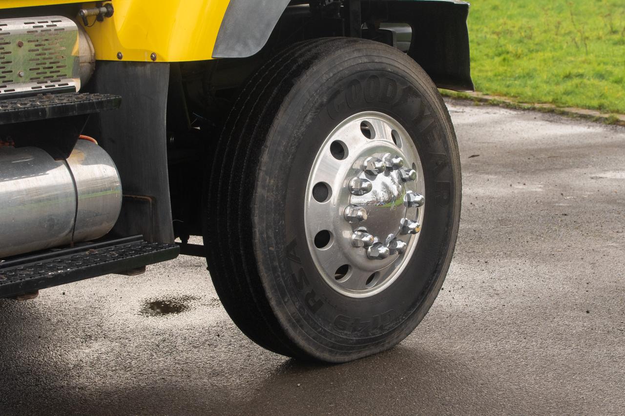 2005 International Navistar CXT 7300