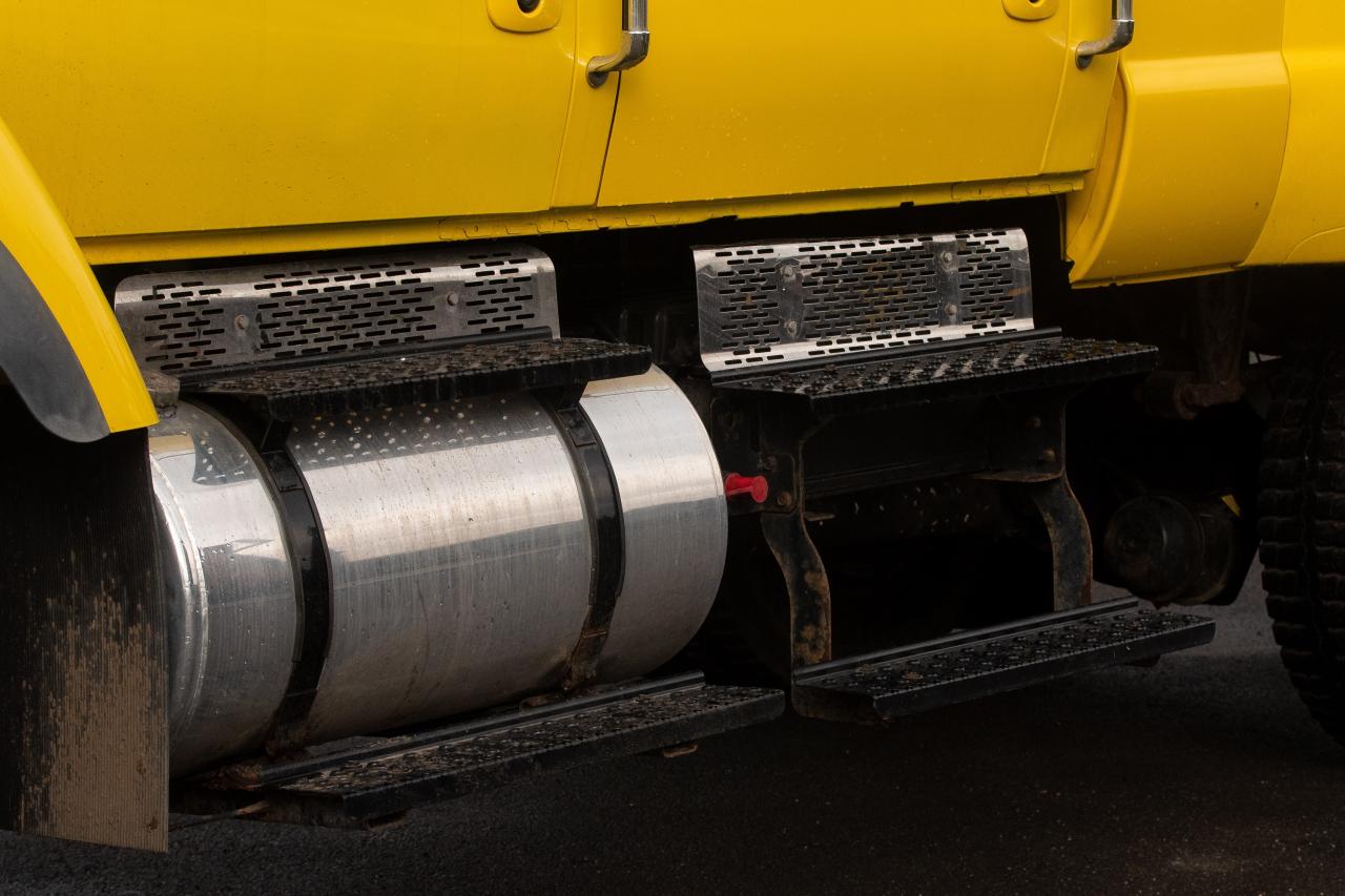 2005 International Navistar CXT 7300