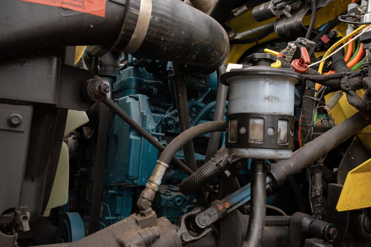 2005 International Navistar CXT 7300