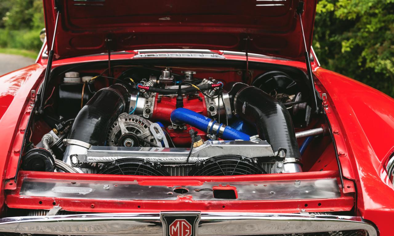 1977 MG B GT (V8)