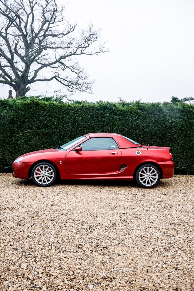2005 MG TF