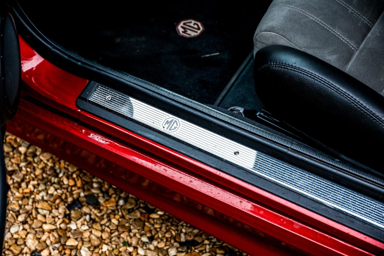 2005 MG TF