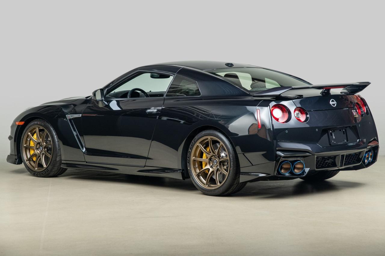 2024 Nissan GT-R T-Spec