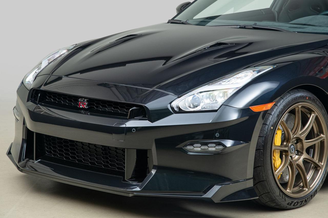 2024 Nissan GT-R T-Spec
