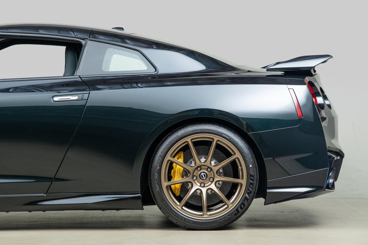 2024 Nissan GT-R T-Spec