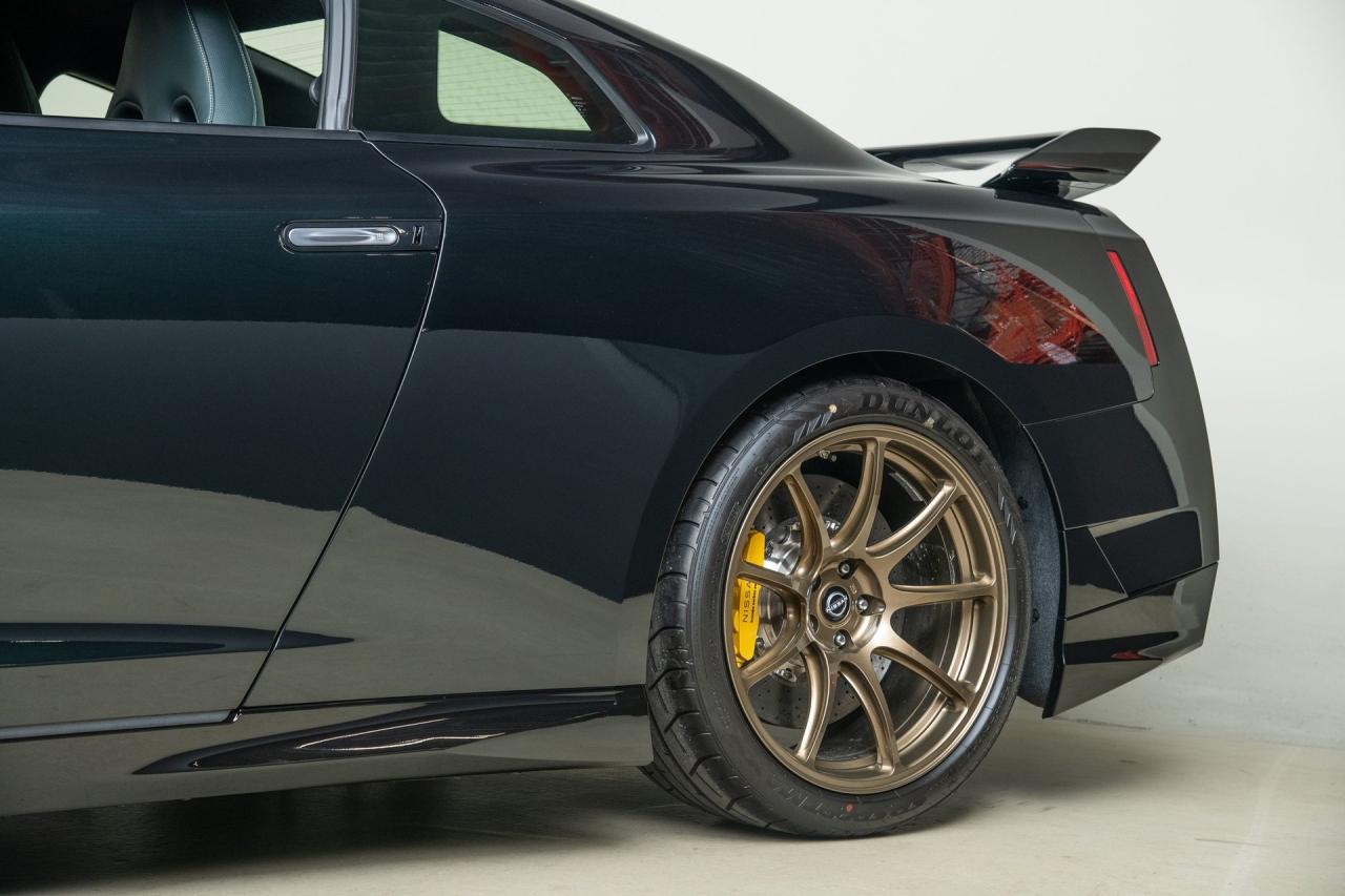 2024 Nissan GT-R T-Spec