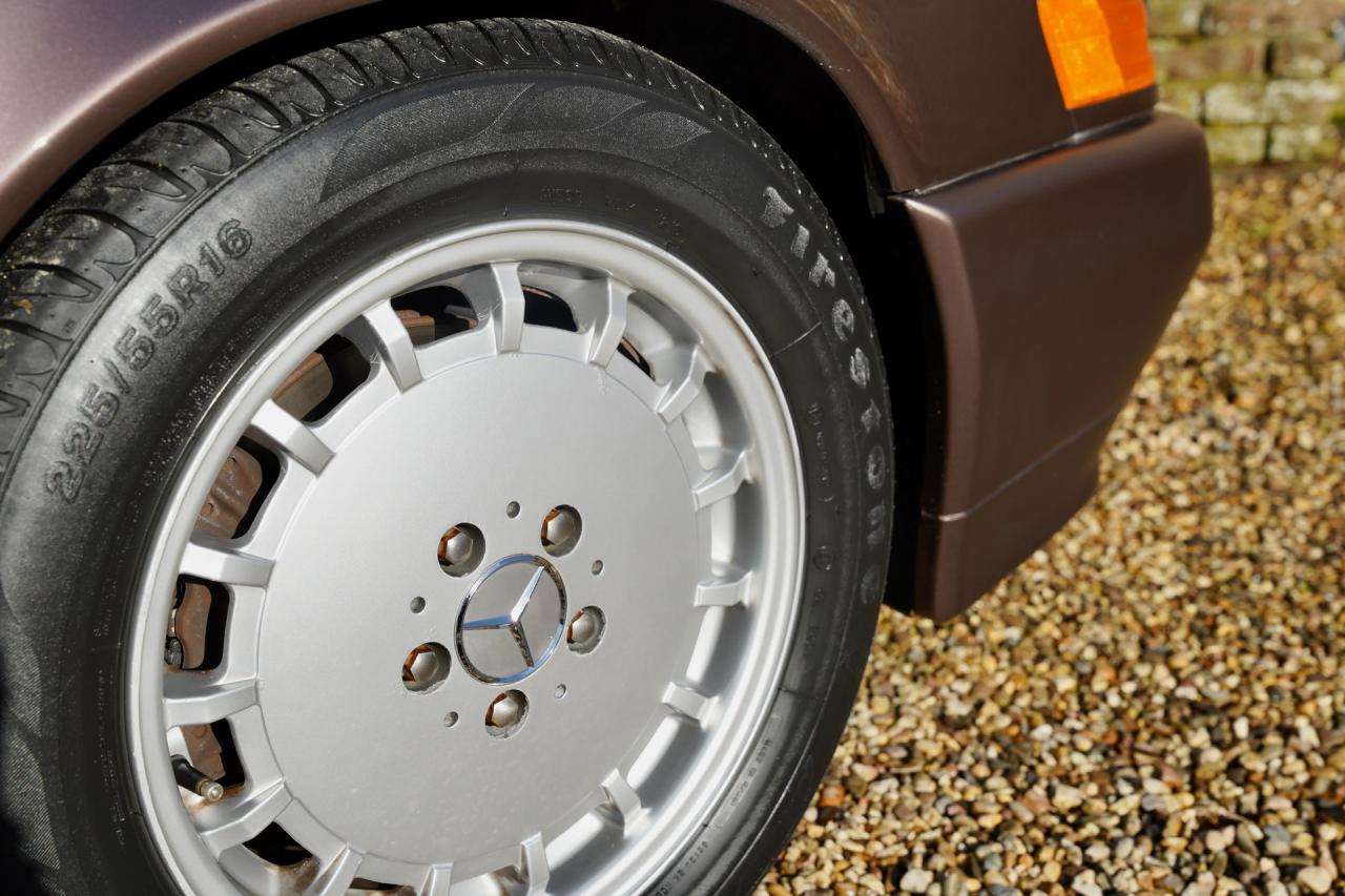 1993 Mercedes - Benz 300 SL &ldquo;Brown over brown&rdquo;