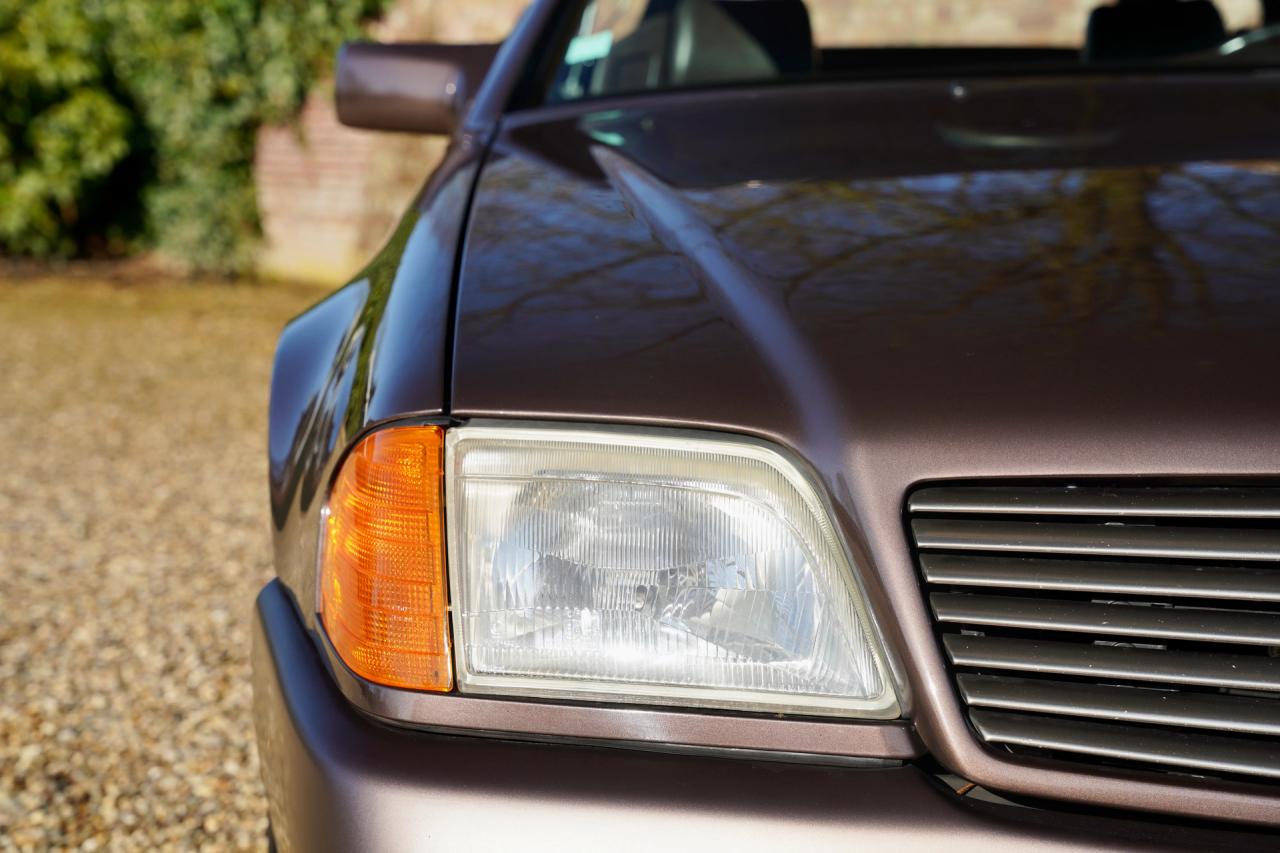 1993 Mercedes - Benz 300 SL &ldquo;Brown over brown&rdquo;