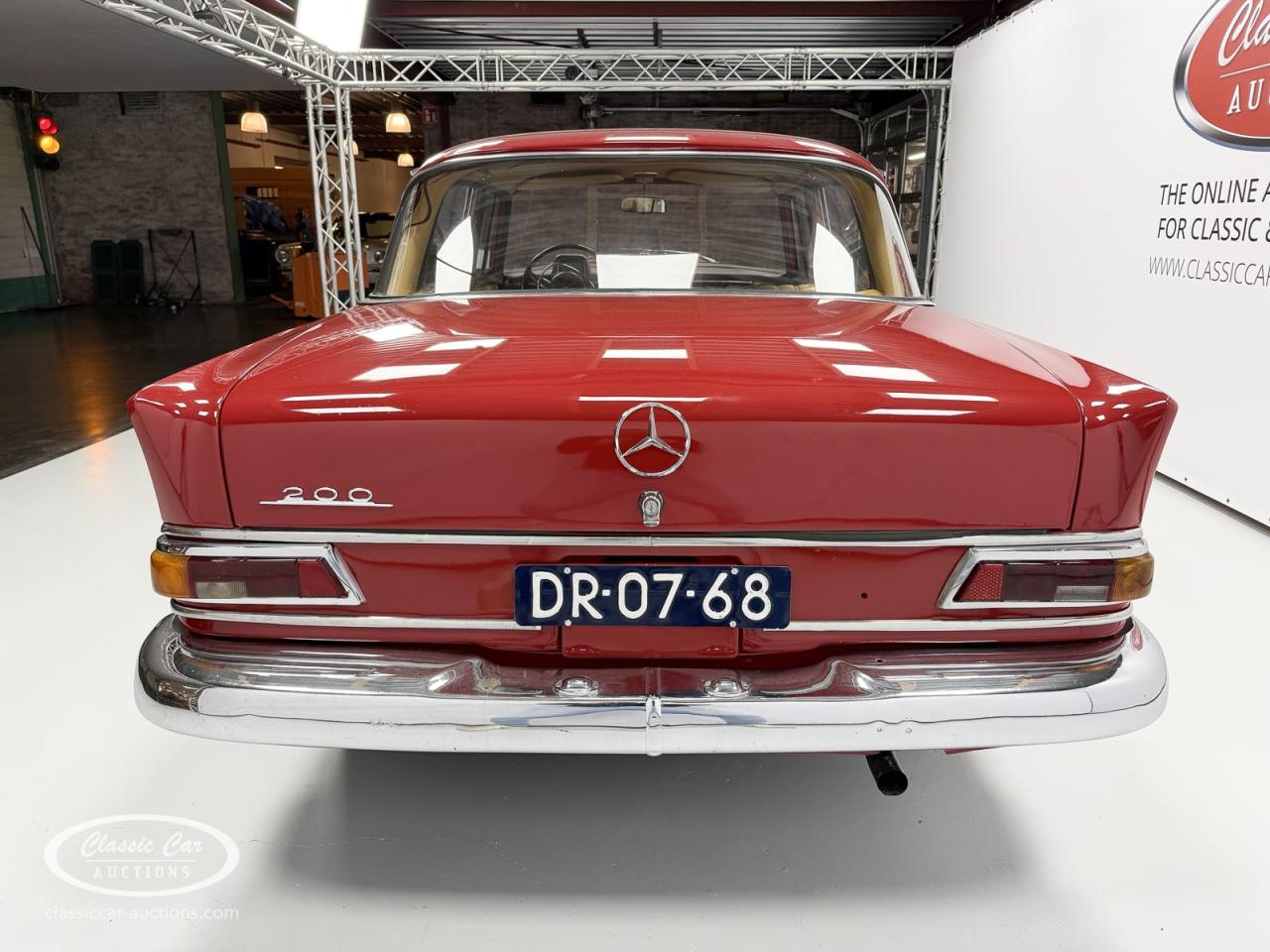 1967 Mercedes - Benz 200