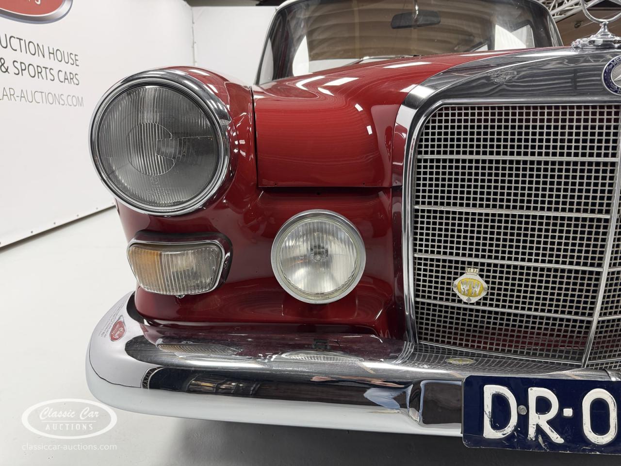 1967 Mercedes - Benz 200