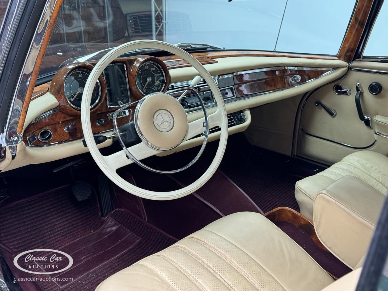 1967 Mercedes - Benz 250SE