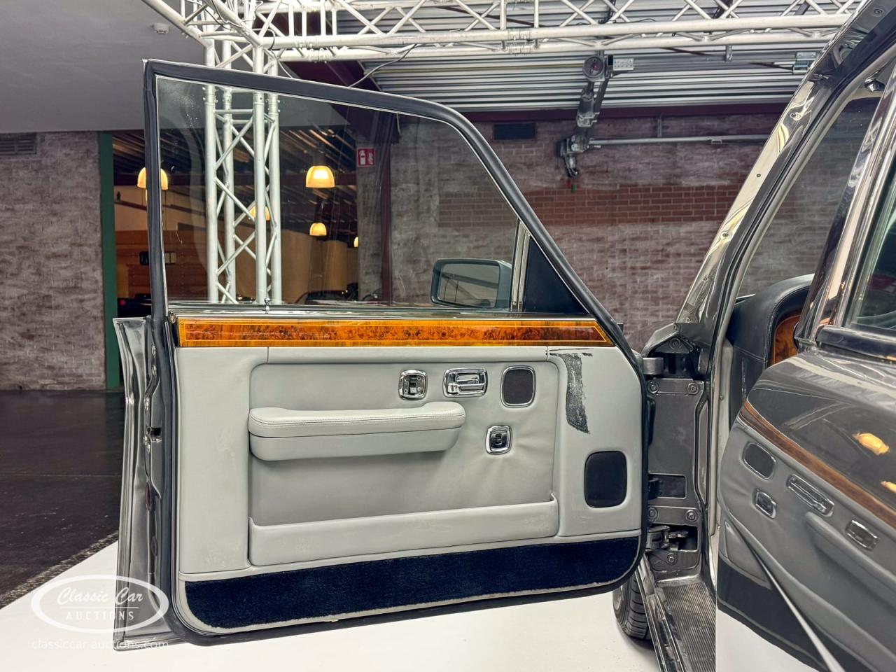 1995 Rolls - Royce Silver Spirit 