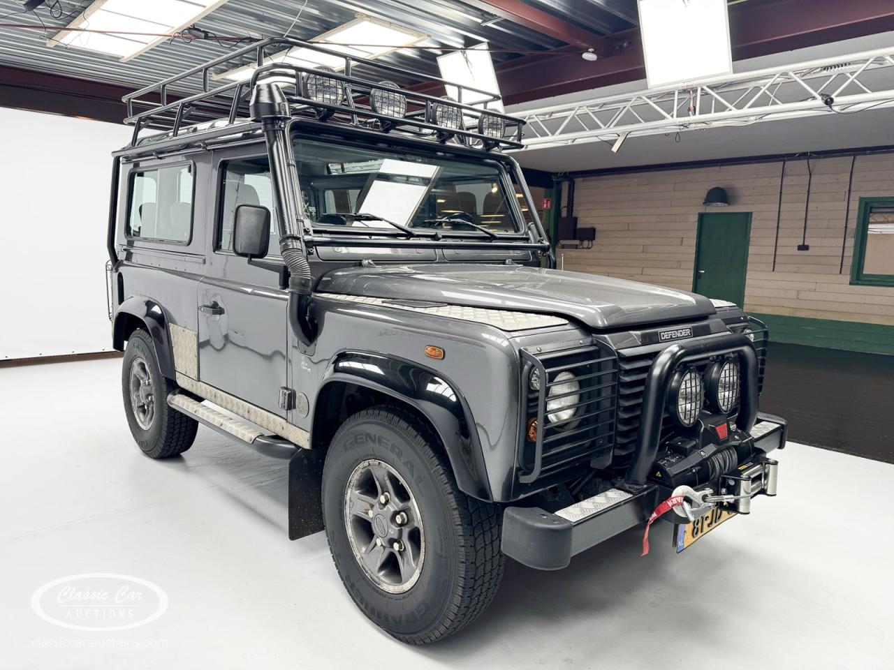 2002 Land Rover Defender 90