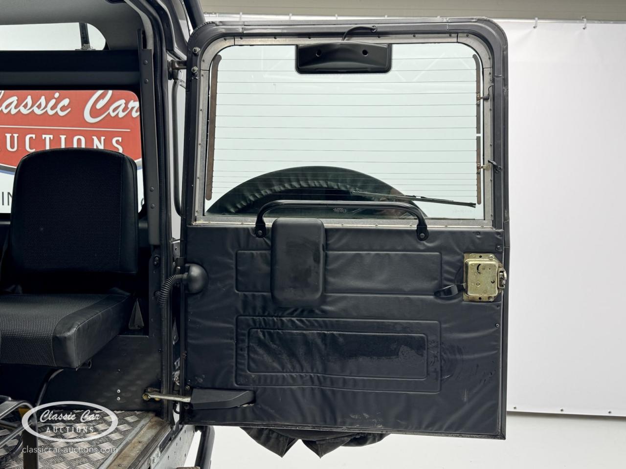 2002 Land Rover Defender 90