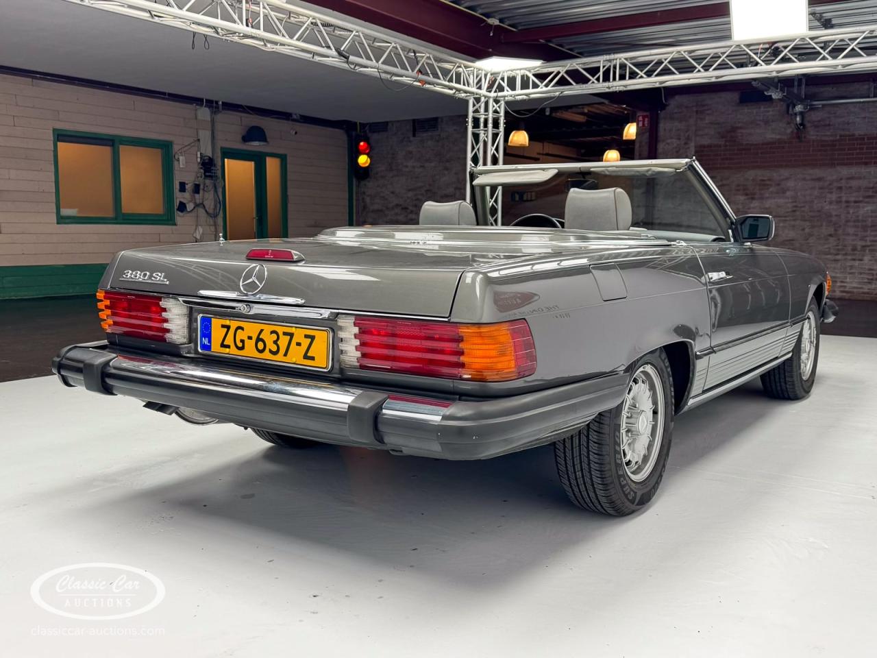 1984 Mercedes - Benz 380 SL