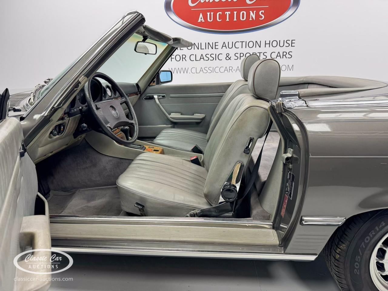 1984 Mercedes - Benz 380 SL