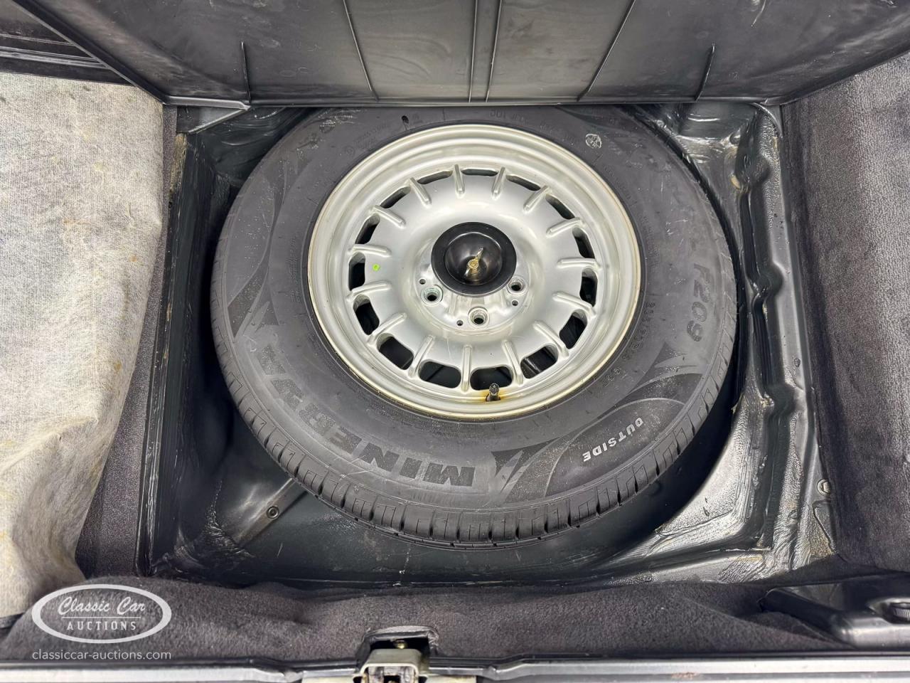 1984 Mercedes - Benz 380 SL