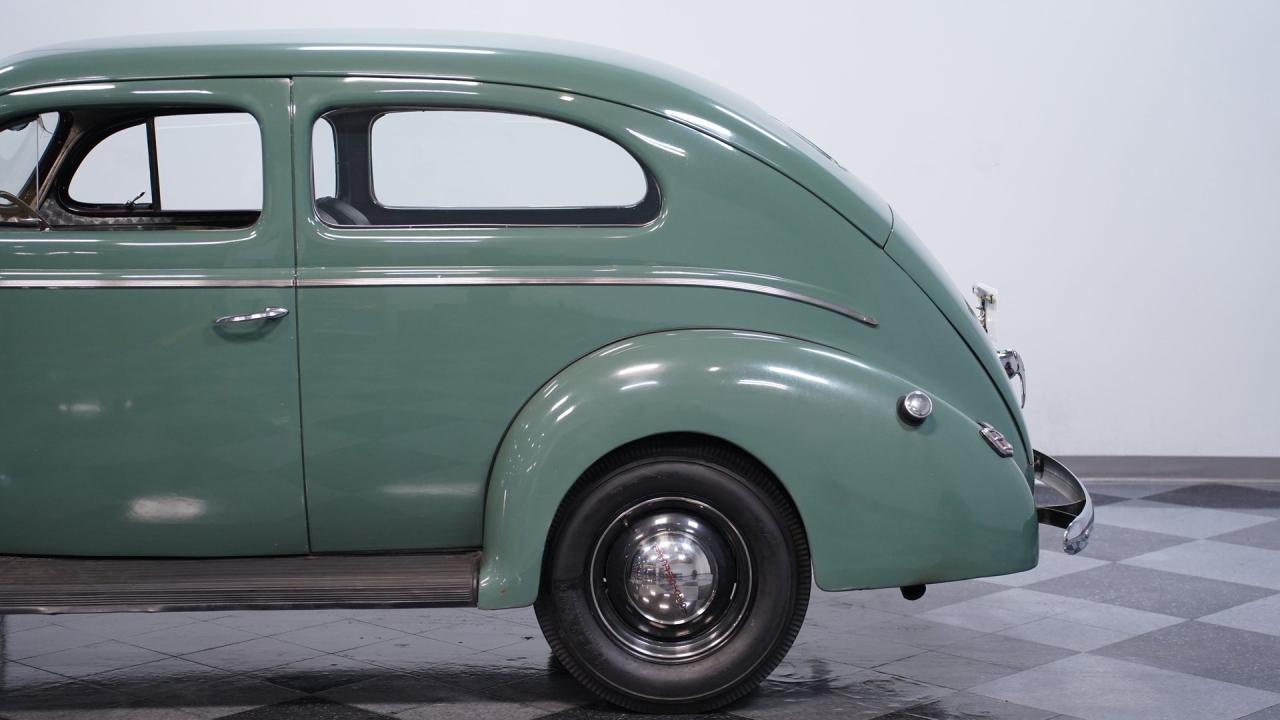 1940 Ford Tudor Sedan