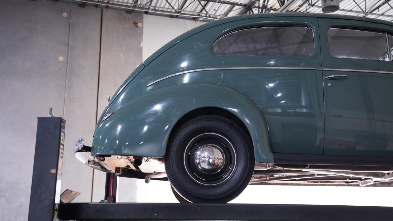 1940 Ford Tudor Sedan