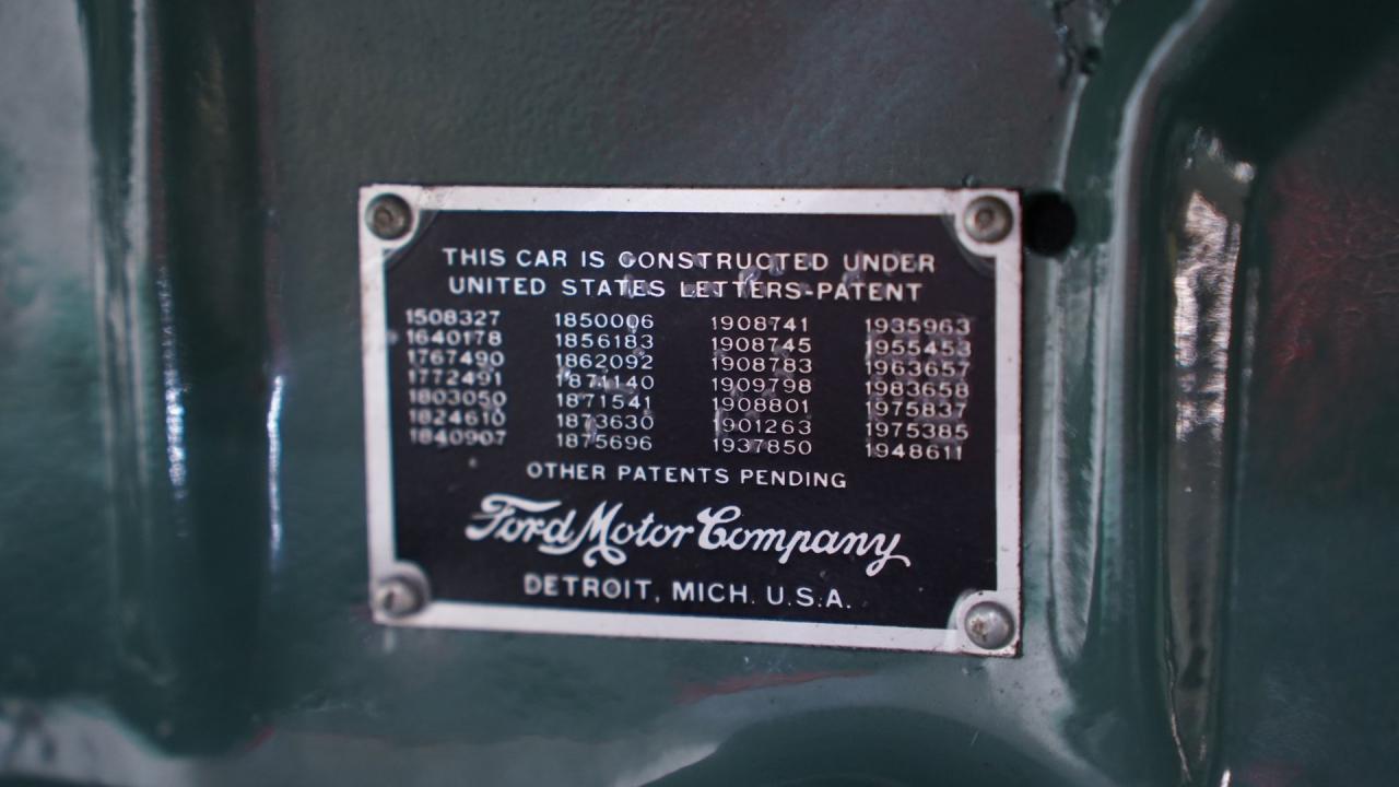 1940 Ford Tudor Sedan