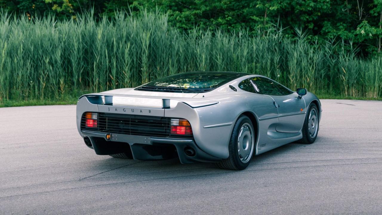 1993 Jaguar XJ220