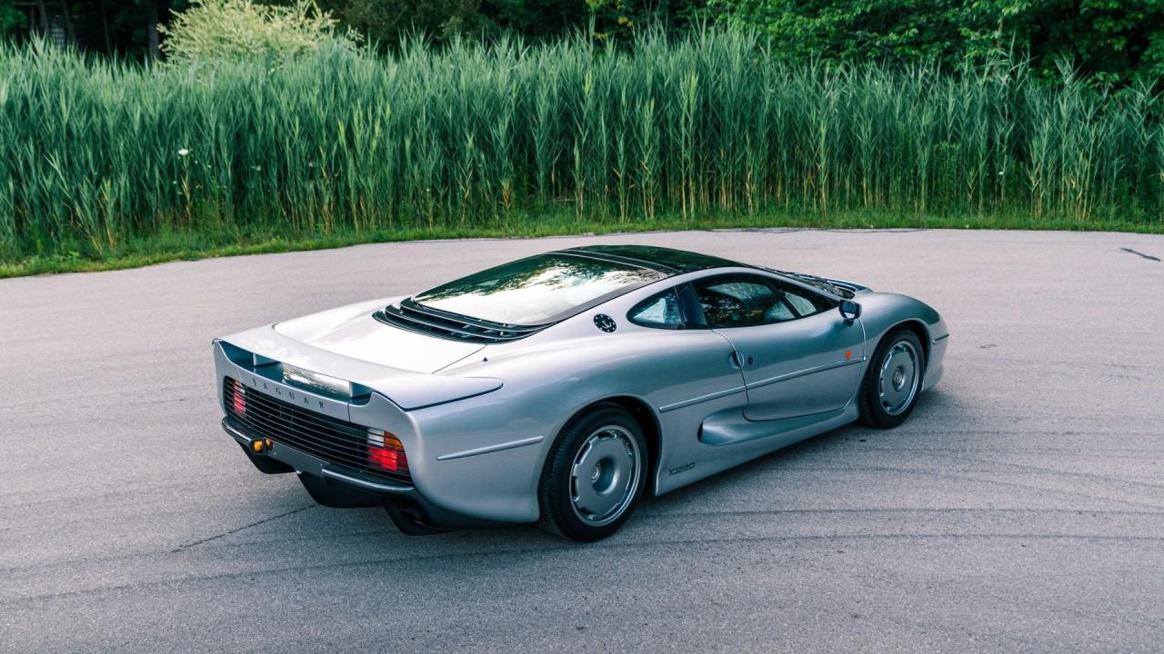 1993 Jaguar XJ220