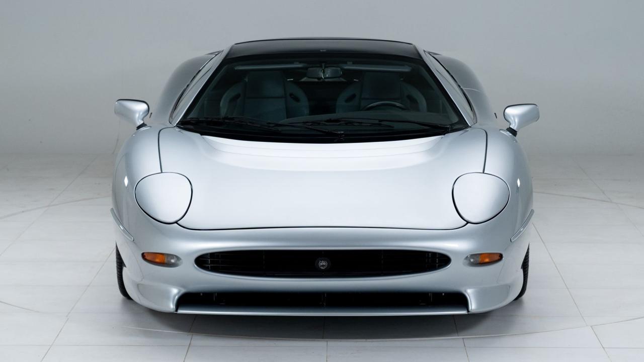 1993 Jaguar XJ220