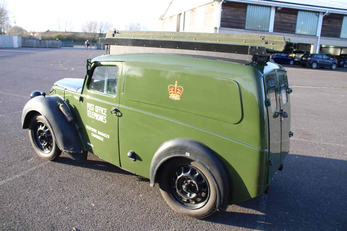 1945 Morris Z VAN