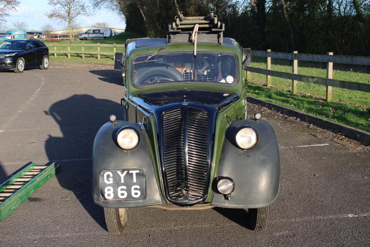 1945 Morris Z VAN