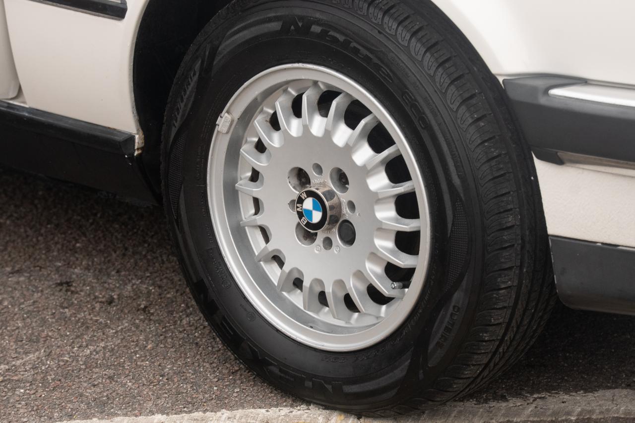 1987 BMW 320i Convertible