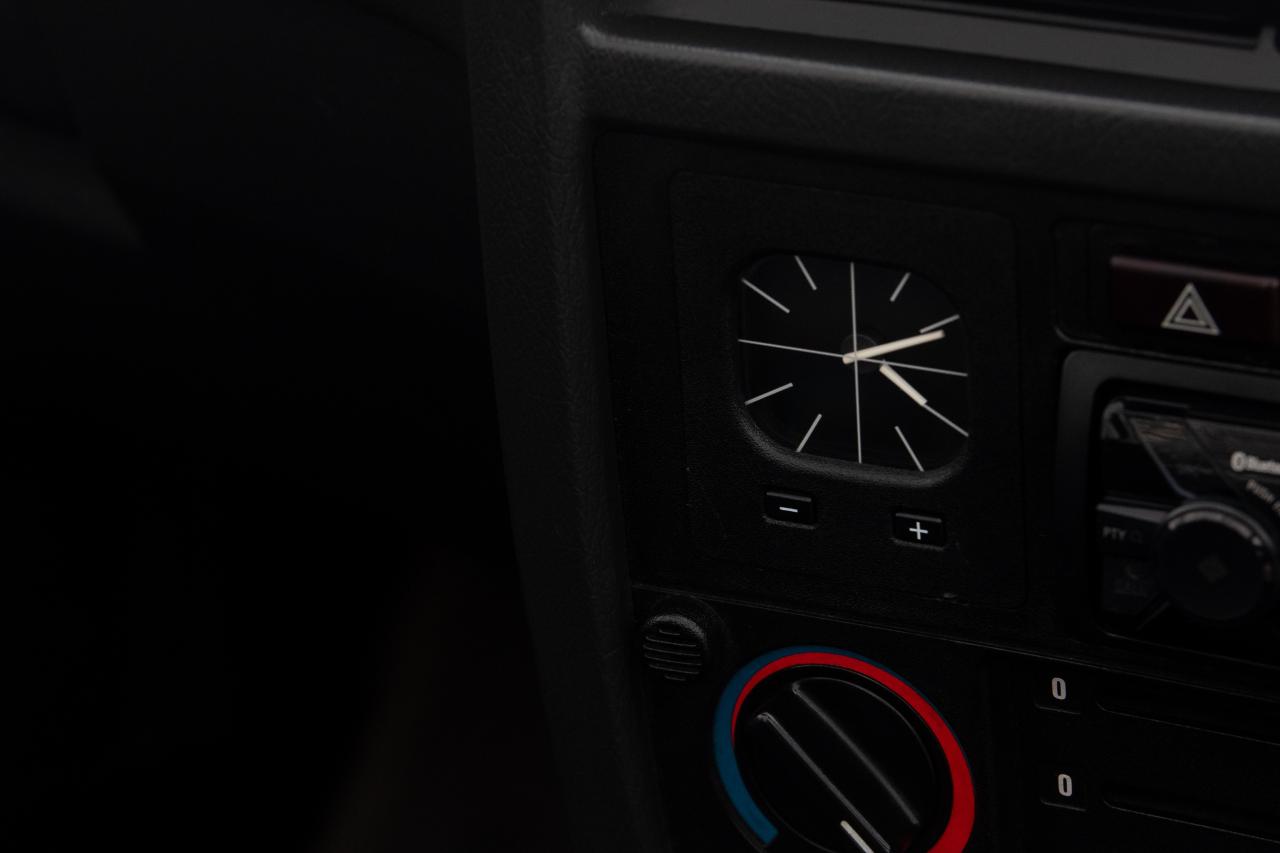 1987 BMW 320i Convertible