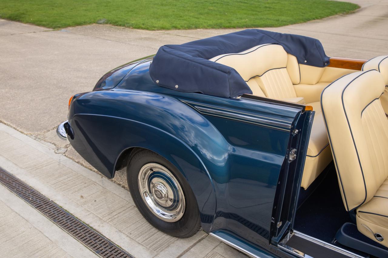 1964 Rolls - Royce Silver Cloud III Mulliner Drophead (Adaptation)