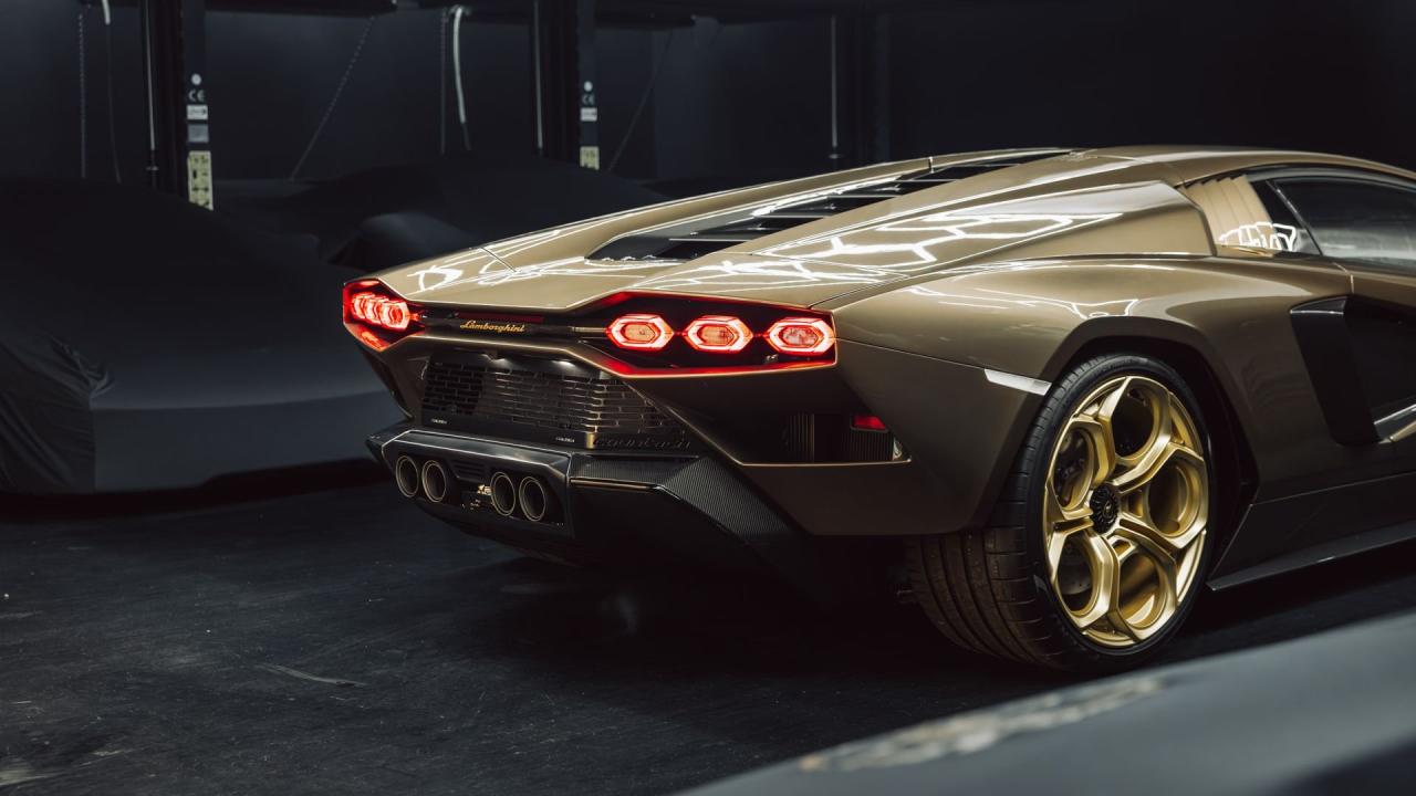 2022 Lamborghini Countach LPI 800-4