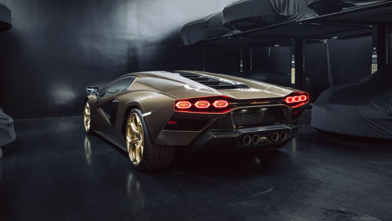 2022 Lamborghini Countach LPI 800-4