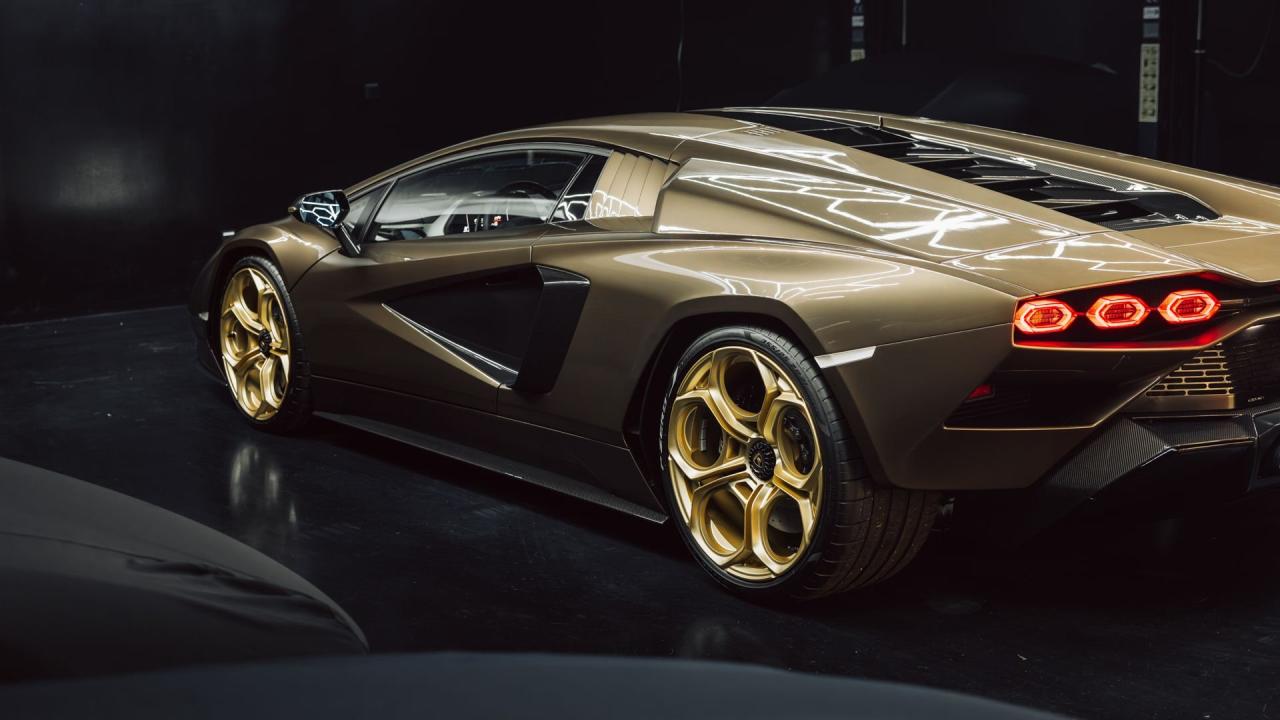 2022 Lamborghini Countach LPI 800-4