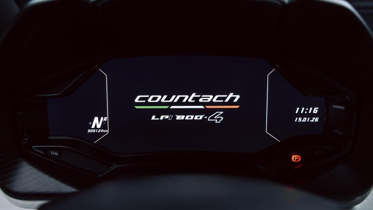 2022 Lamborghini Countach LPI 800-4