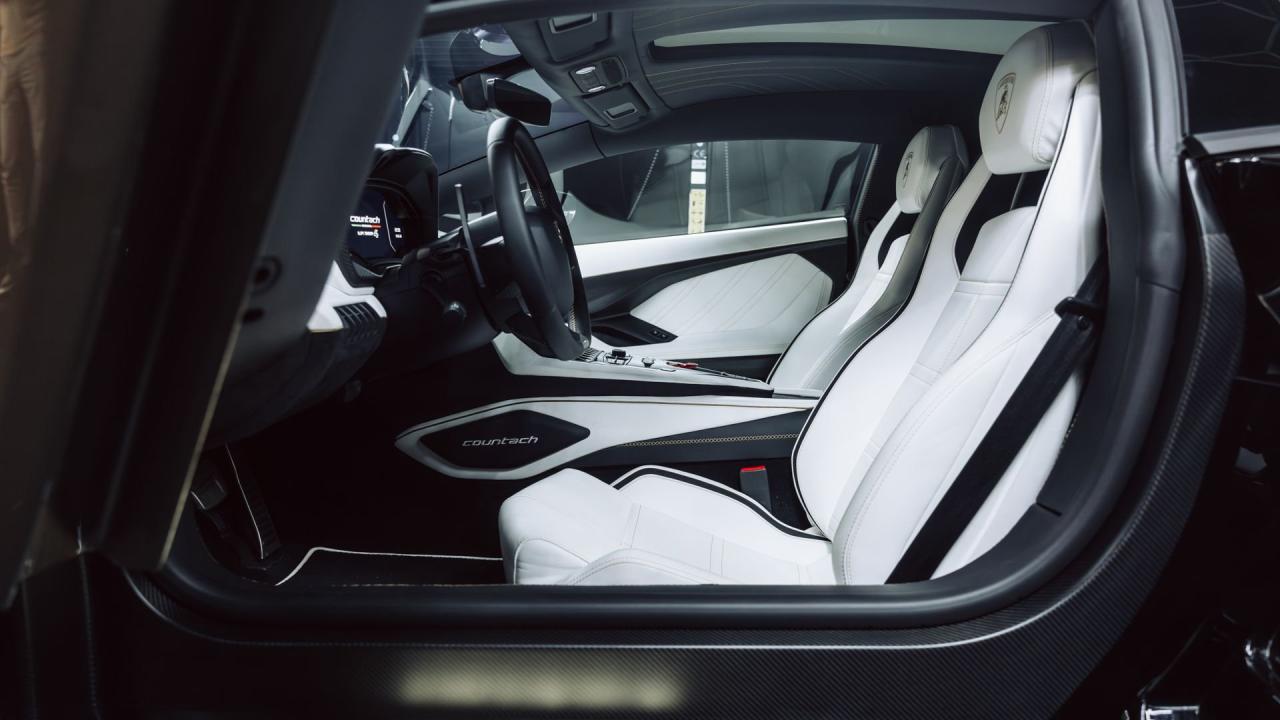2022 Lamborghini Countach LPI 800-4