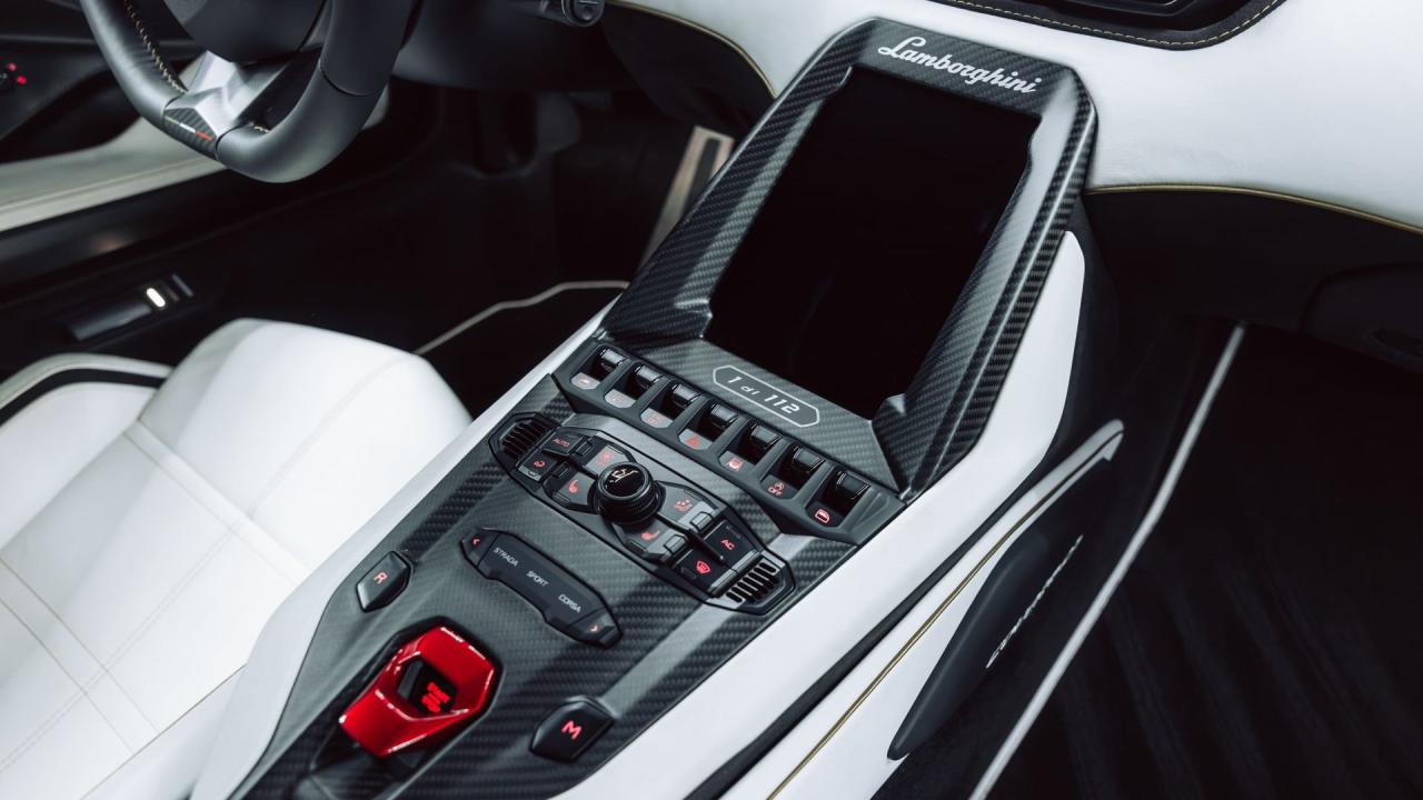 2022 Lamborghini Countach LPI 800-4