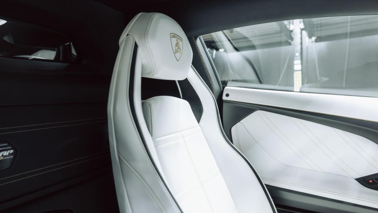 2022 Lamborghini Countach LPI 800-4