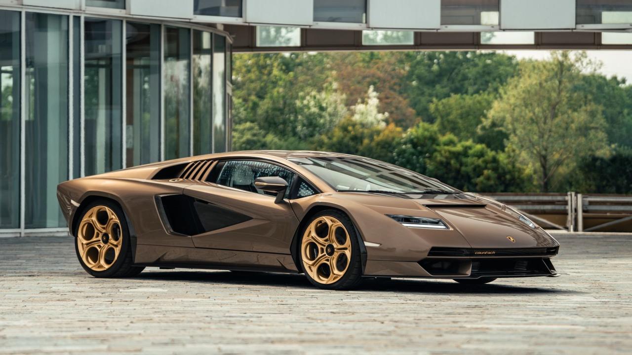 2022 Lamborghini Countach LPI 800-4