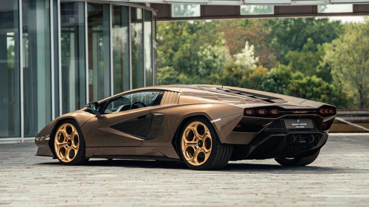 2022 Lamborghini Countach LPI 800-4