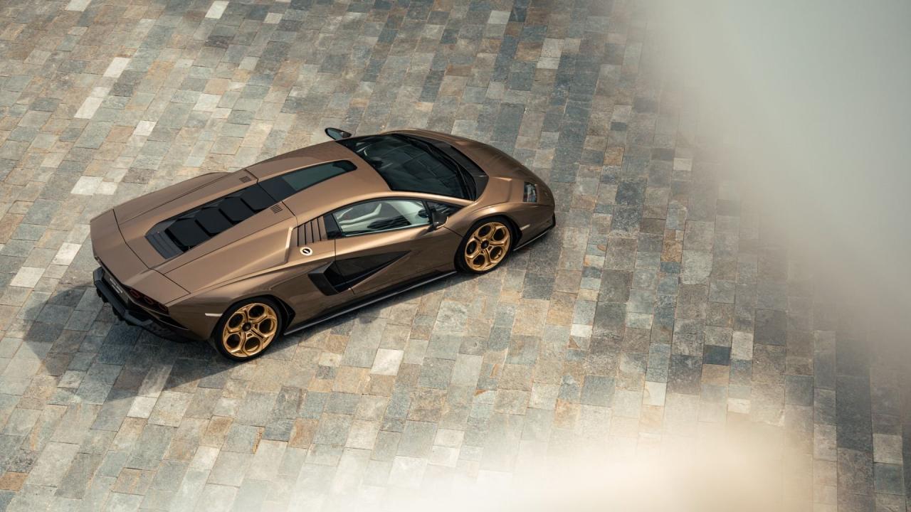 2022 Lamborghini Countach LPI 800-4