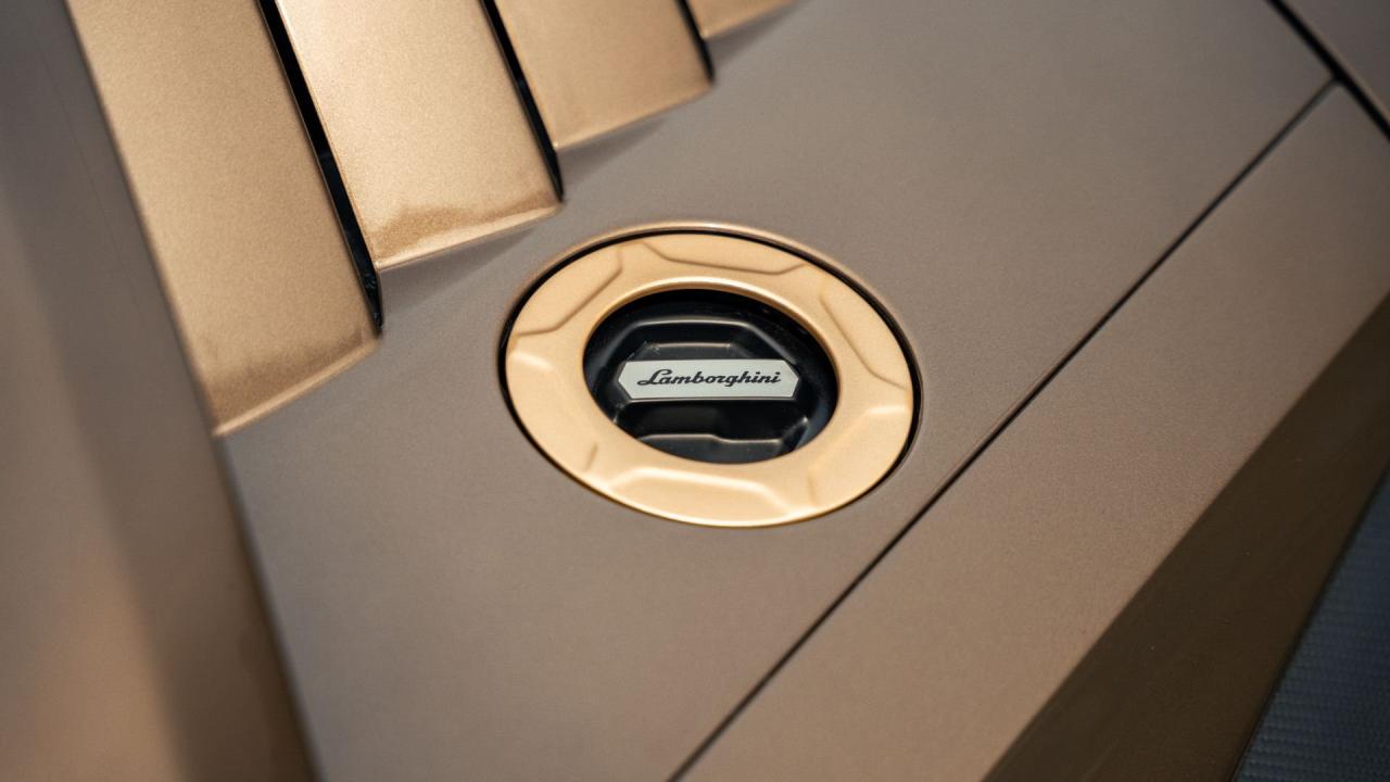 2022 Lamborghini Countach LPI 800-4