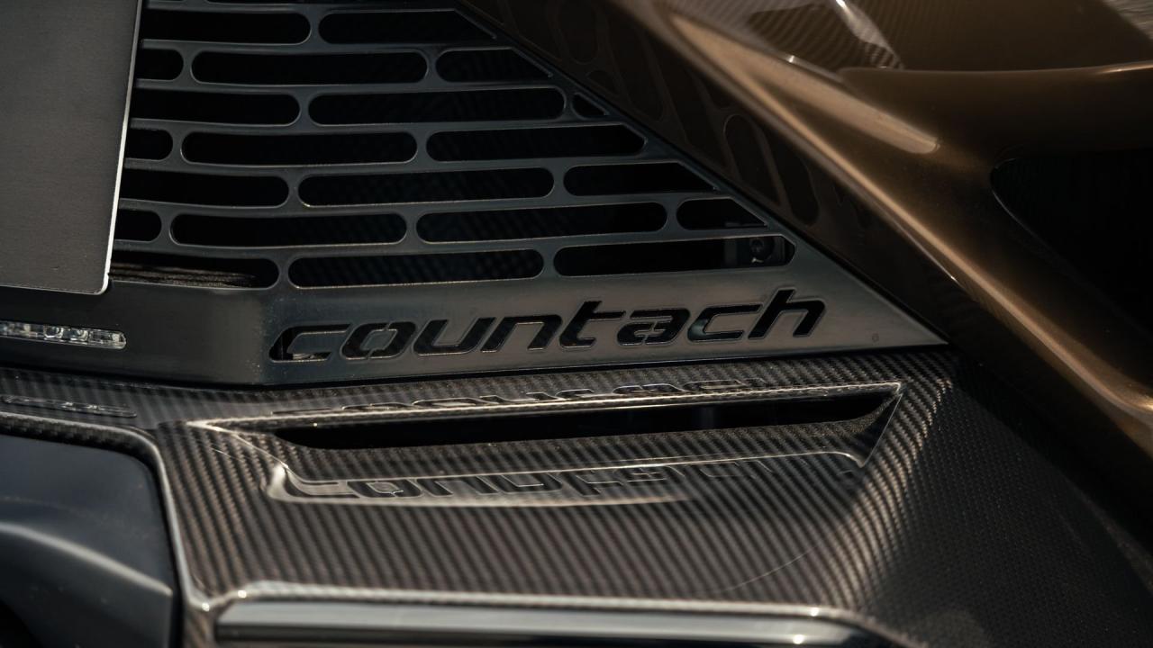 2022 Lamborghini Countach LPI 800-4