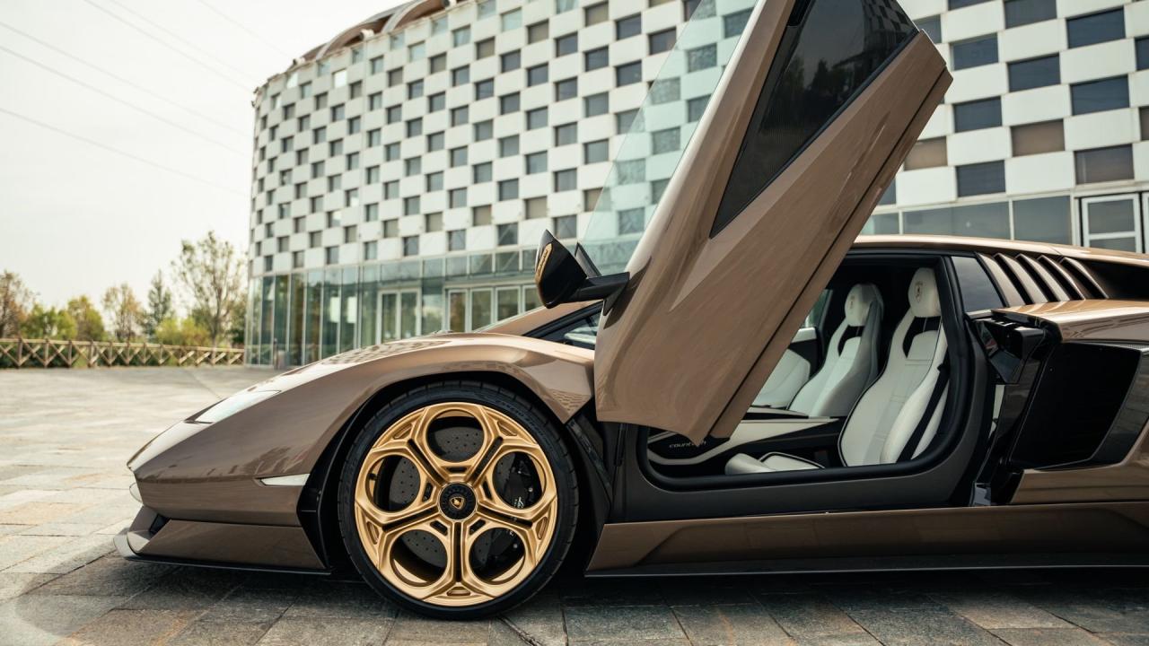 2022 Lamborghini Countach LPI 800-4
