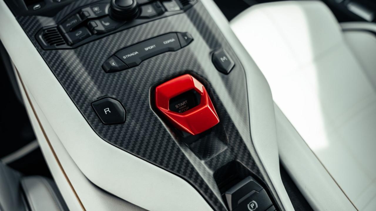 2022 Lamborghini Countach LPI 800-4