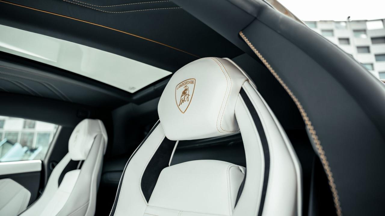 2022 Lamborghini Countach LPI 800-4