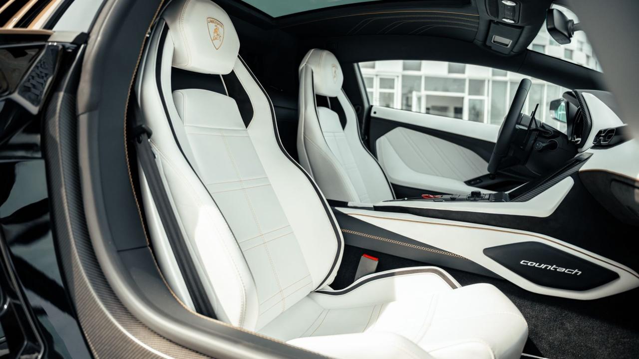 2022 Lamborghini Countach LPI 800-4